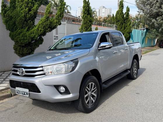TOYOTA HILUX 2.8 SRV 4X4 CD 16V DIESEL 4P AUTOMÁTICO TOYOTA HILUX 2.8 SRV 4X4 CD 16V DIESEL 4P AUTOMÁTICO